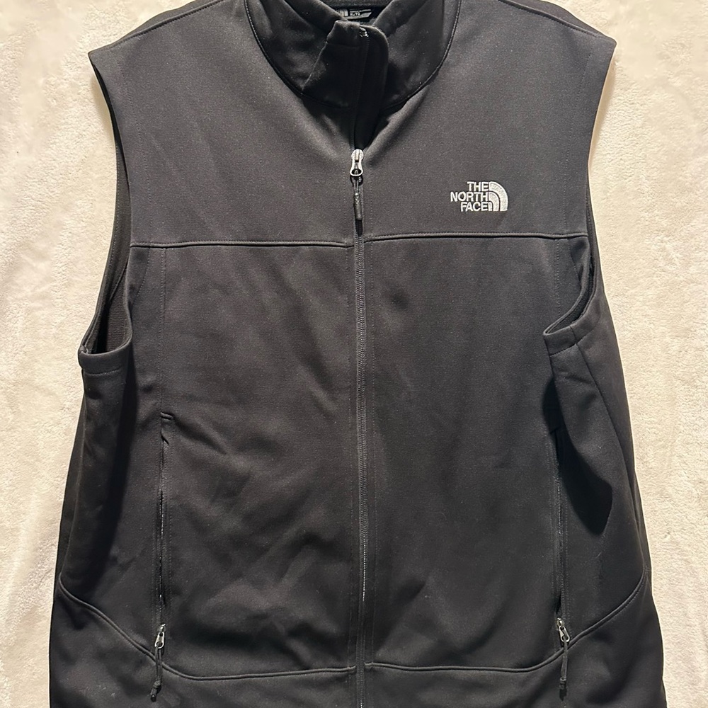 The North Face Men's Black Vest